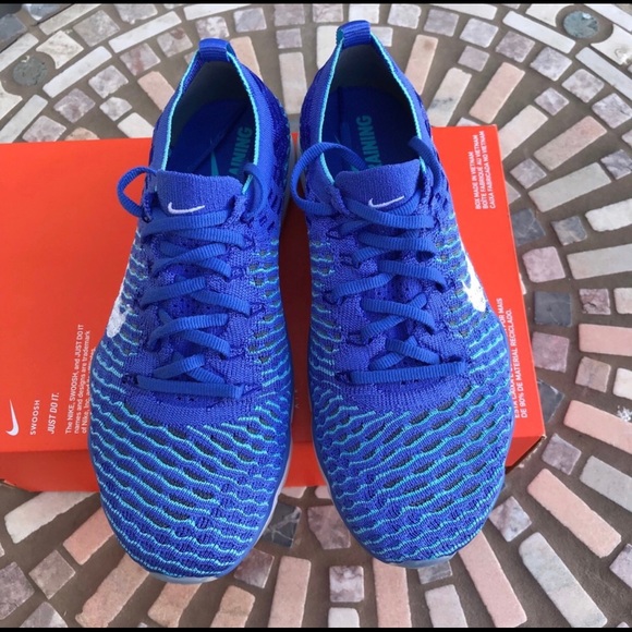 nike flyknit moc 2 women's